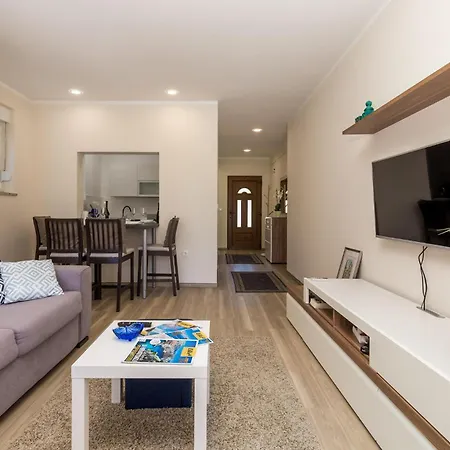 Apartament 1 Bedroom Awesome In