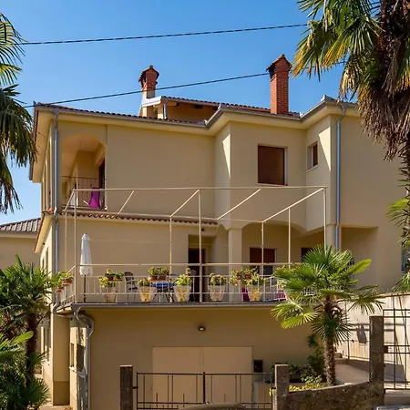 Apartament 1 Bedroom Awesome In *