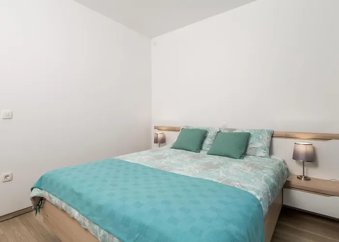 1 Bedroom Stunning In * Lovran