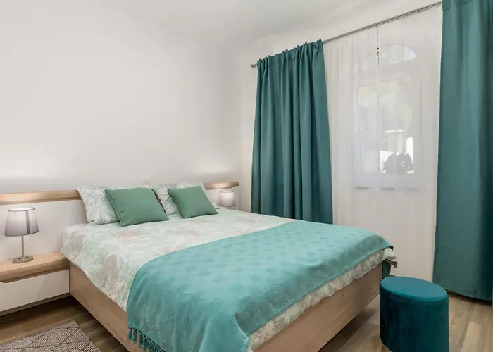 1 Bedroom Stunning In Apartament
