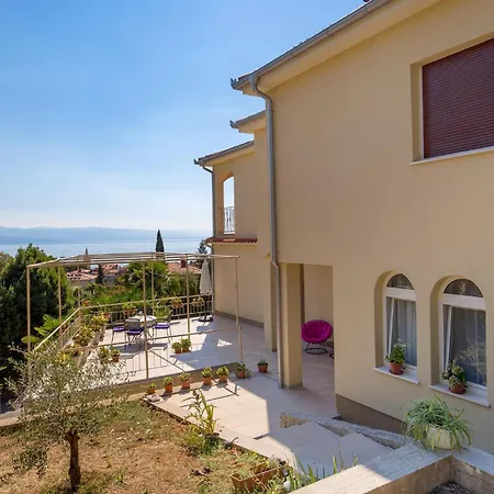 1 Bedroom Stunning In Apartament